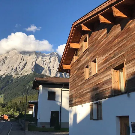 Schneehaus Apartment *