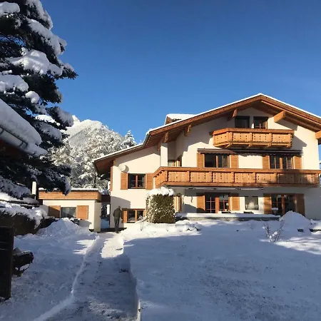 Appartement Schneehaus Ehrwald